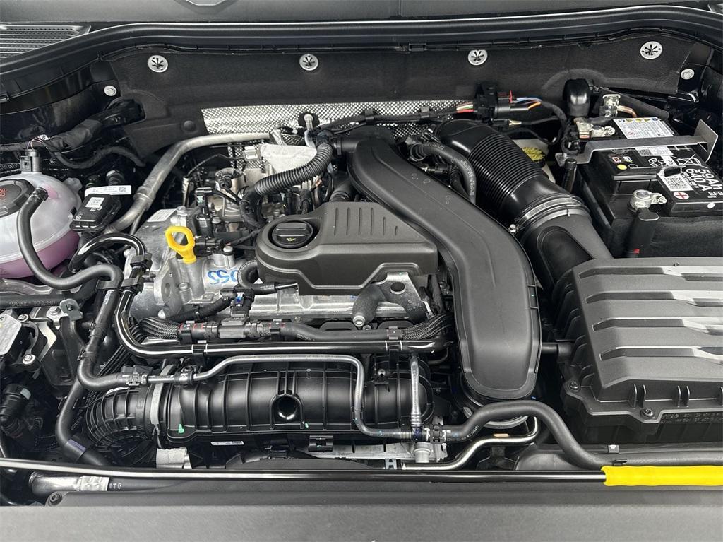 new 2025 Volkswagen Taos car, priced at $37,050