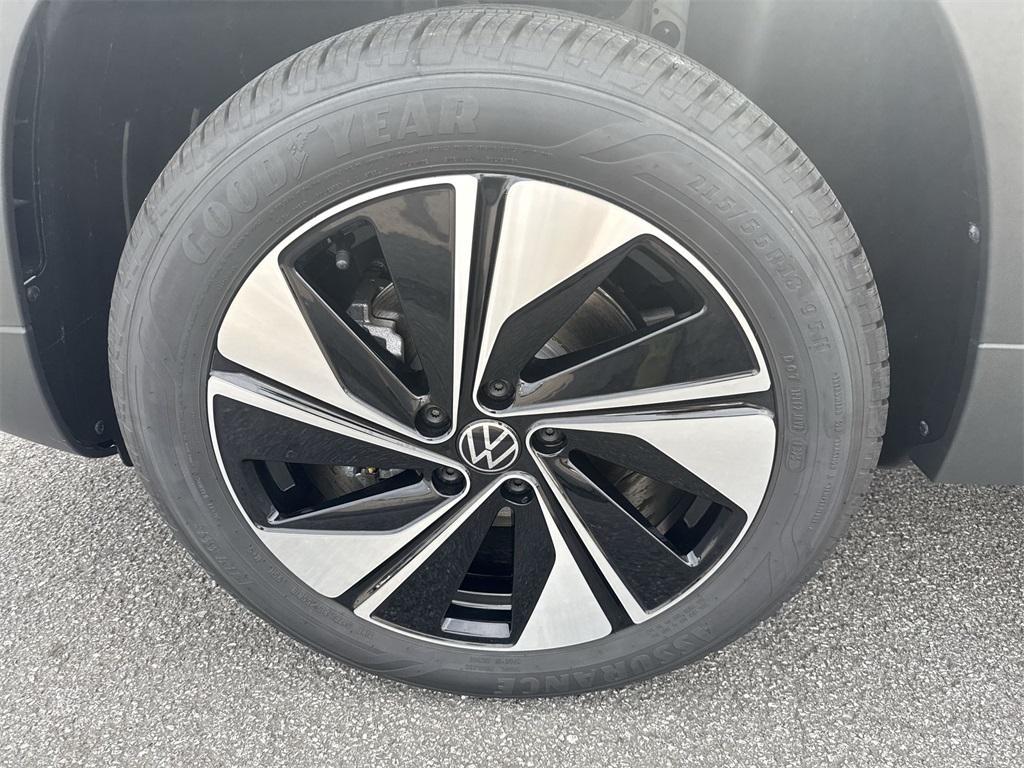 new 2025 Volkswagen Taos car, priced at $33,417