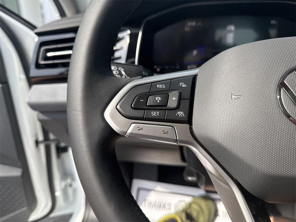 new 2025 Volkswagen Jetta car