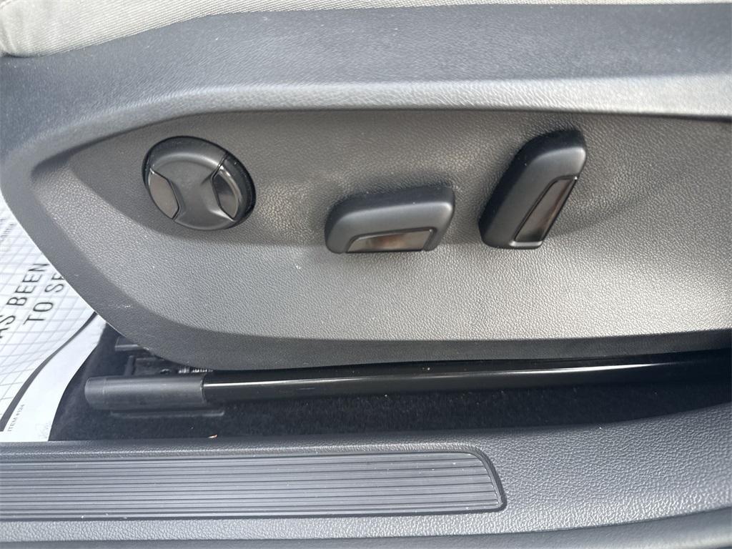 used 2023 Volkswagen Taos car, priced at $20,999