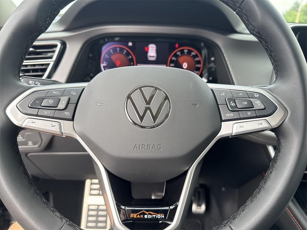 new 2025 Volkswagen Atlas car, priced at $49,805