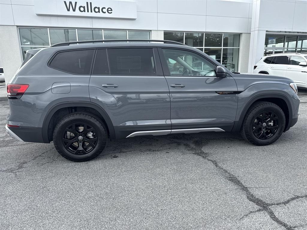 new 2025 Volkswagen Atlas car, priced at $49,805