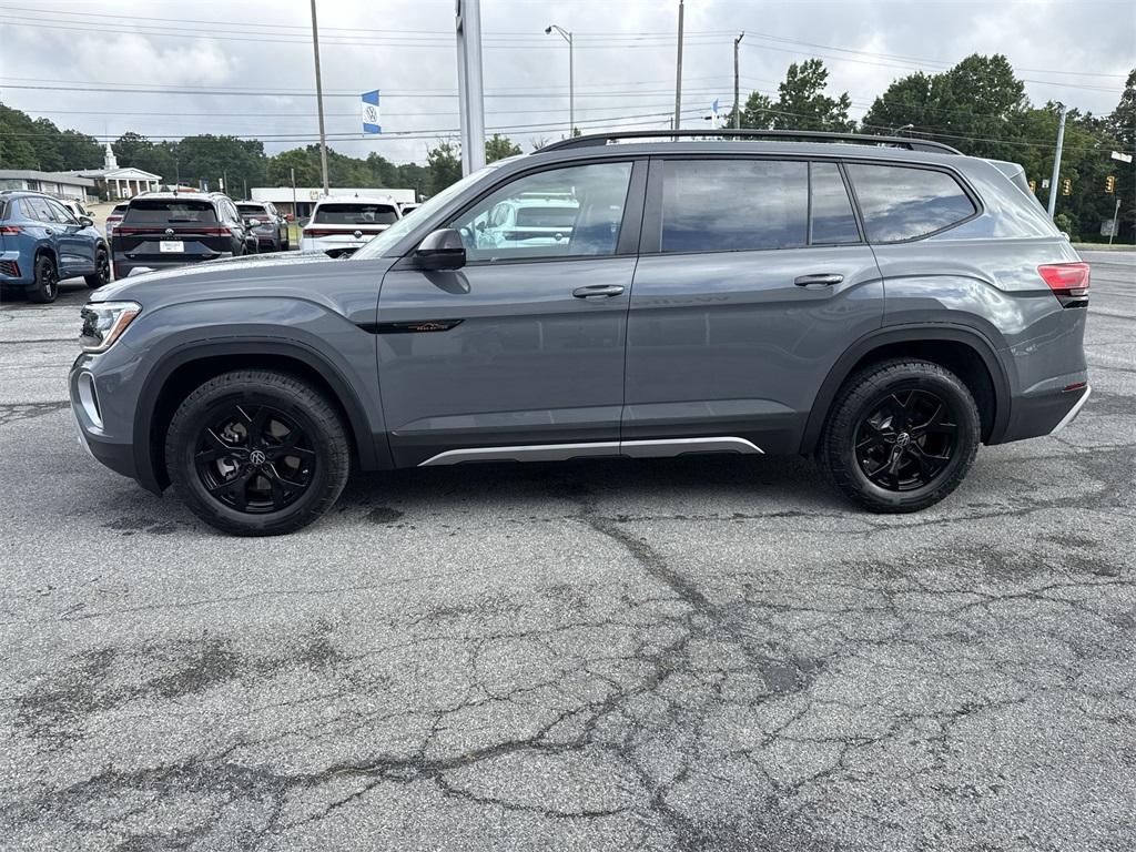 new 2025 Volkswagen Atlas car, priced at $49,805