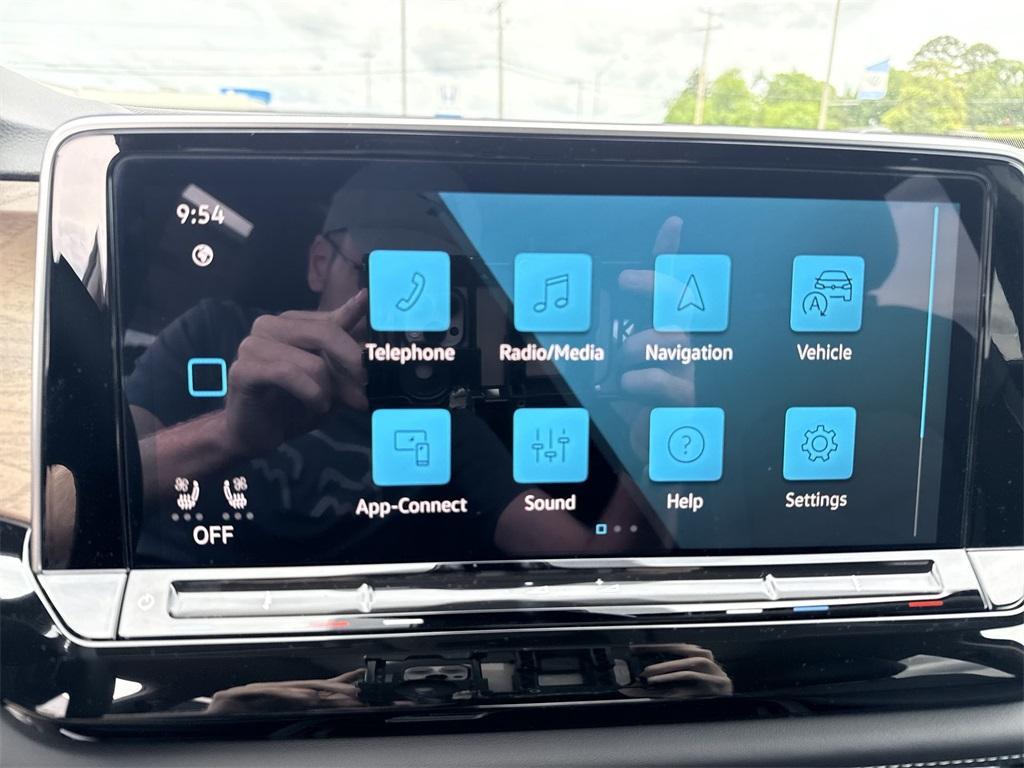 new 2025 Volkswagen Atlas car, priced at $49,282