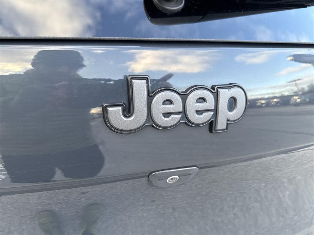 used 2017 Jeep Cherokee car, priced at $13,690