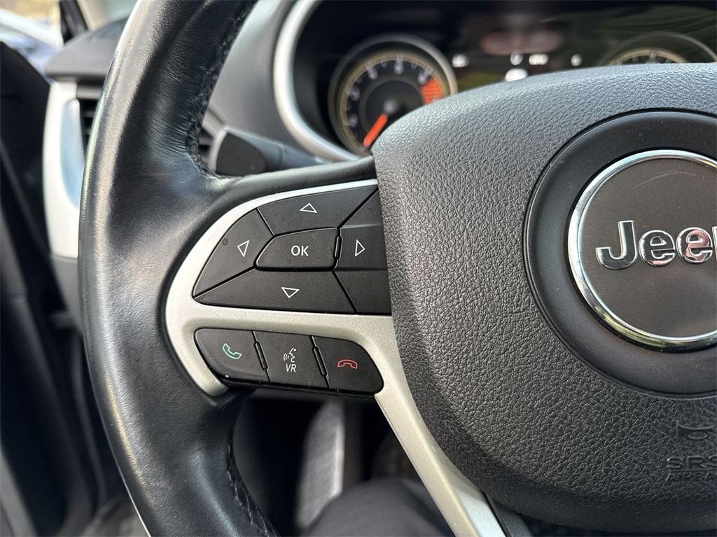 used 2017 Jeep Cherokee car, priced at $13,690