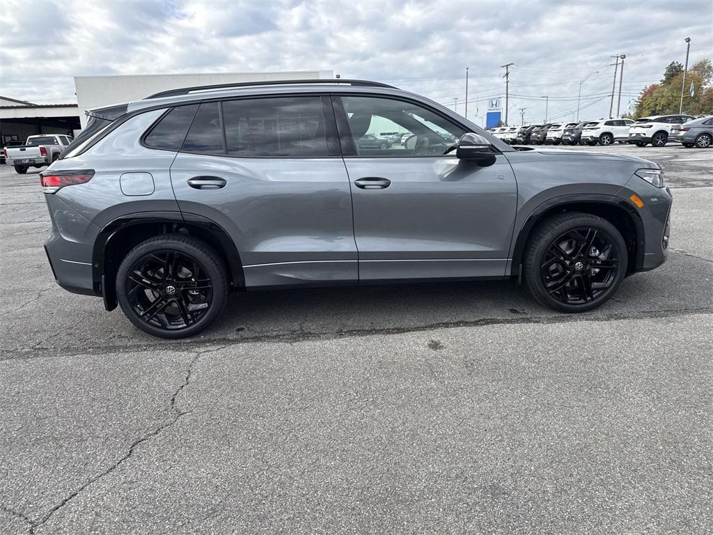 new 2026 Volkswagen Tiguan car, priced at $41,337