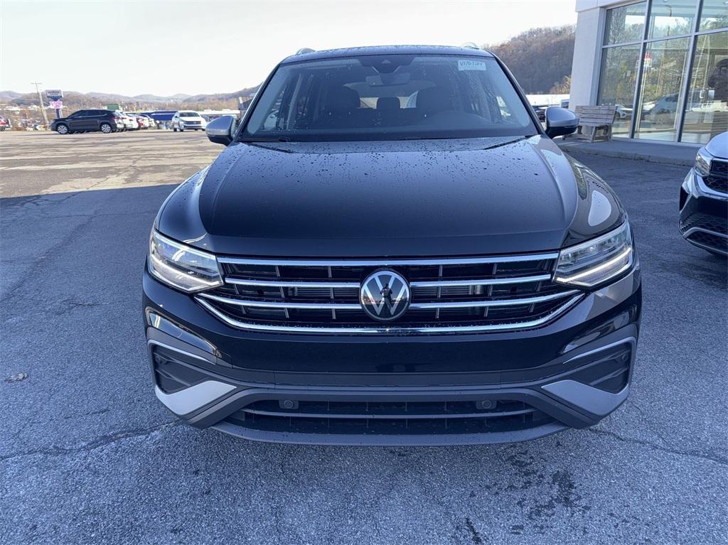 new 2024 Volkswagen Tiguan car, priced at $35,910
