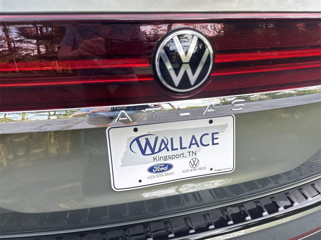 new 2026 Volkswagen Atlas car, priced at $49,277