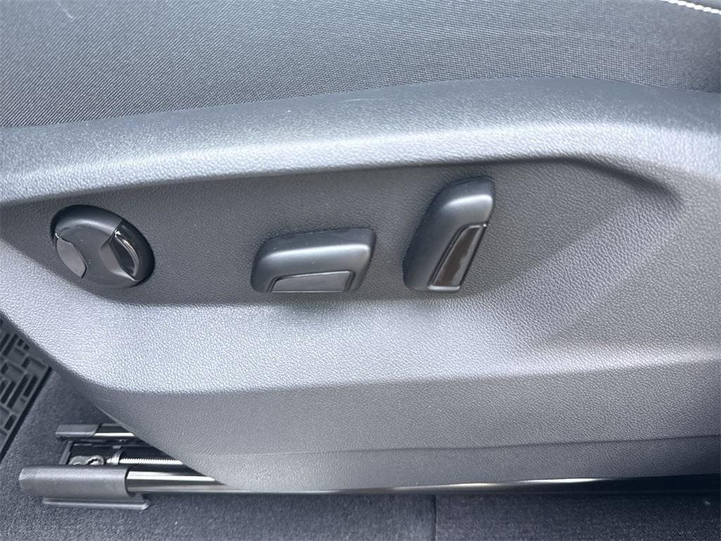 new 2026 Volkswagen Atlas car, priced at $49,277