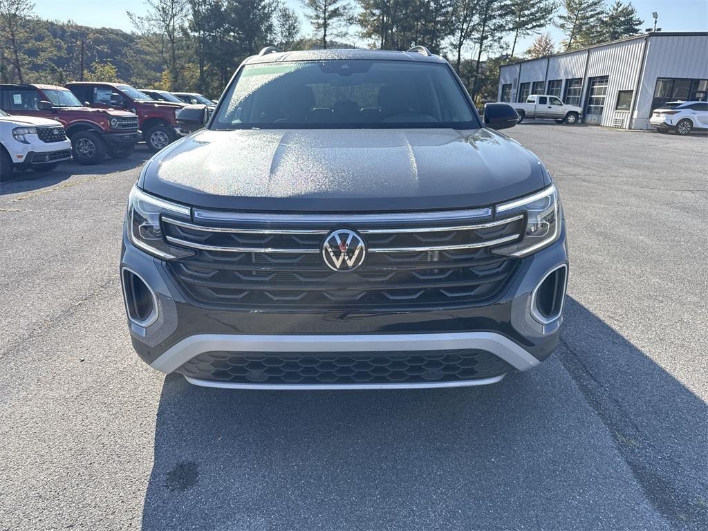 used 2024 Volkswagen Atlas car, priced at $37,900