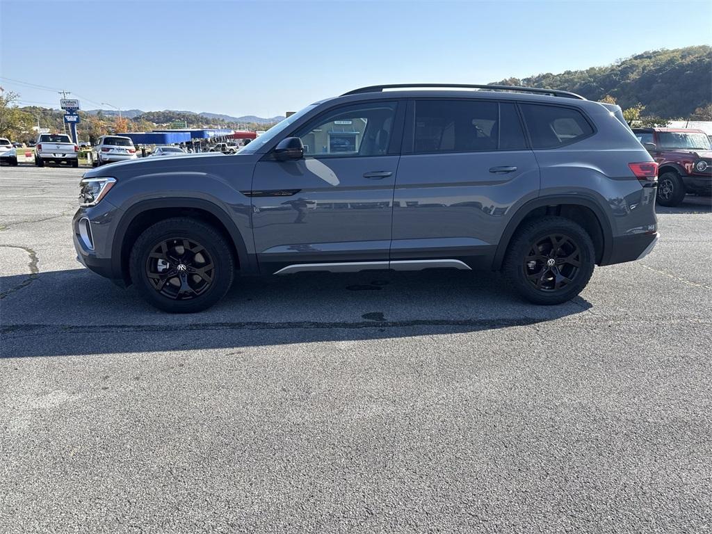 used 2024 Volkswagen Atlas car, priced at $37,900