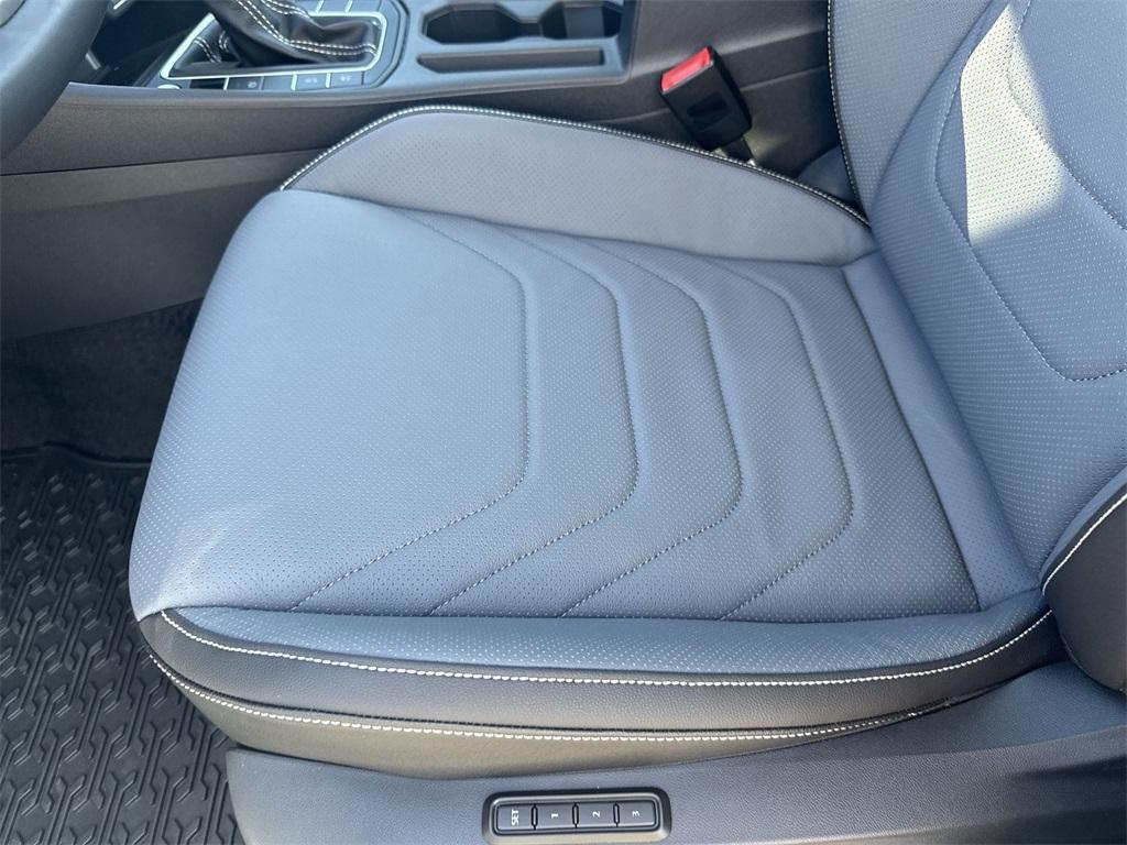 new 2025 Volkswagen Jetta car, priced at $31,763