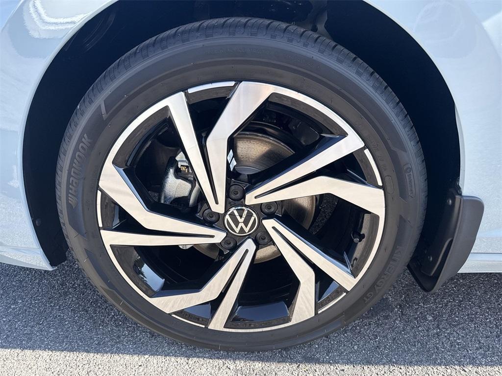 new 2025 Volkswagen Jetta car, priced at $31,763