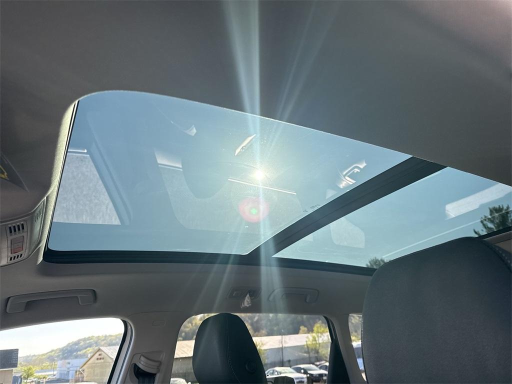 new 2025 Volkswagen Taos car, priced at $34,012