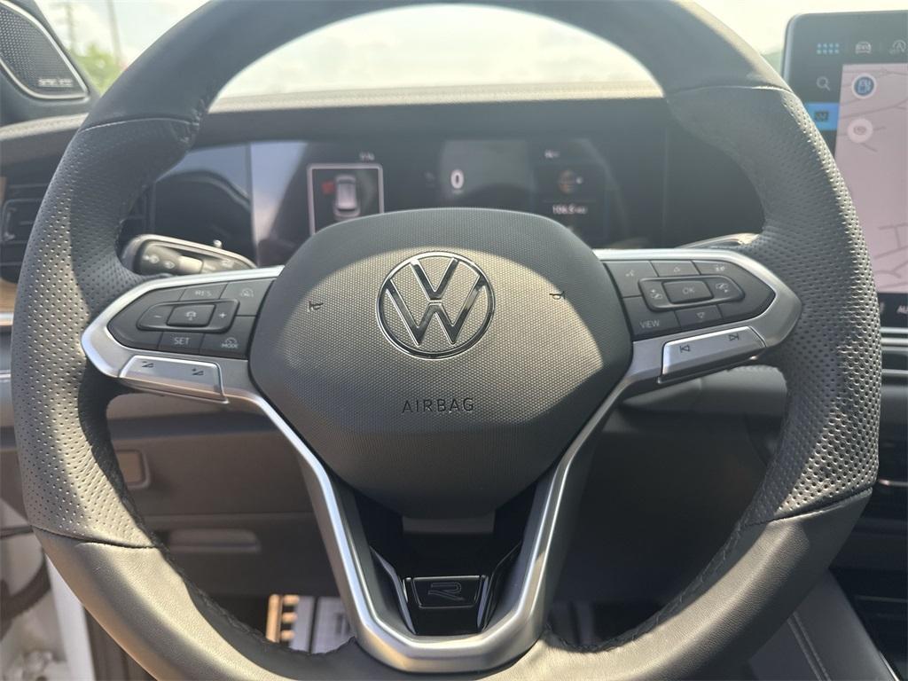 new 2025 Volkswagen Tiguan car, priced at $43,122