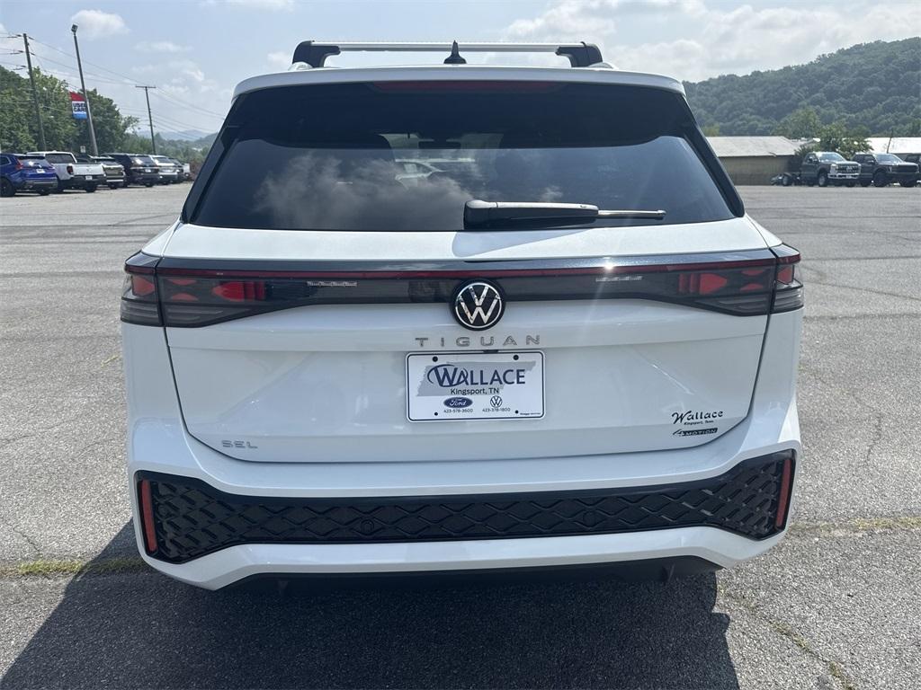new 2025 Volkswagen Tiguan car, priced at $43,122
