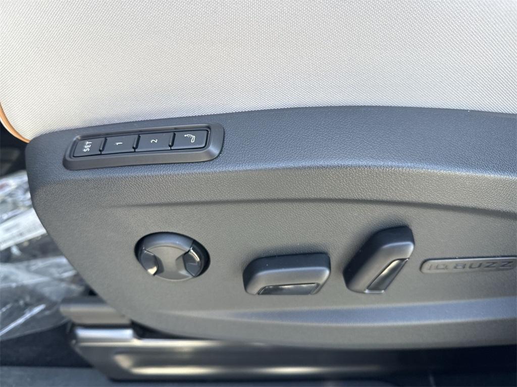 new 2025 Volkswagen ID. Buzz car, priced at $67,480