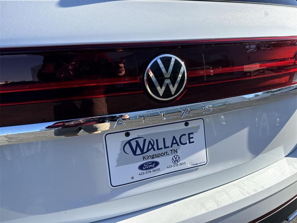 new 2026 Volkswagen Atlas car