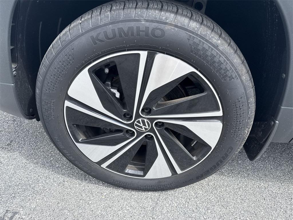 new 2024 Volkswagen Taos car, priced at $32,322