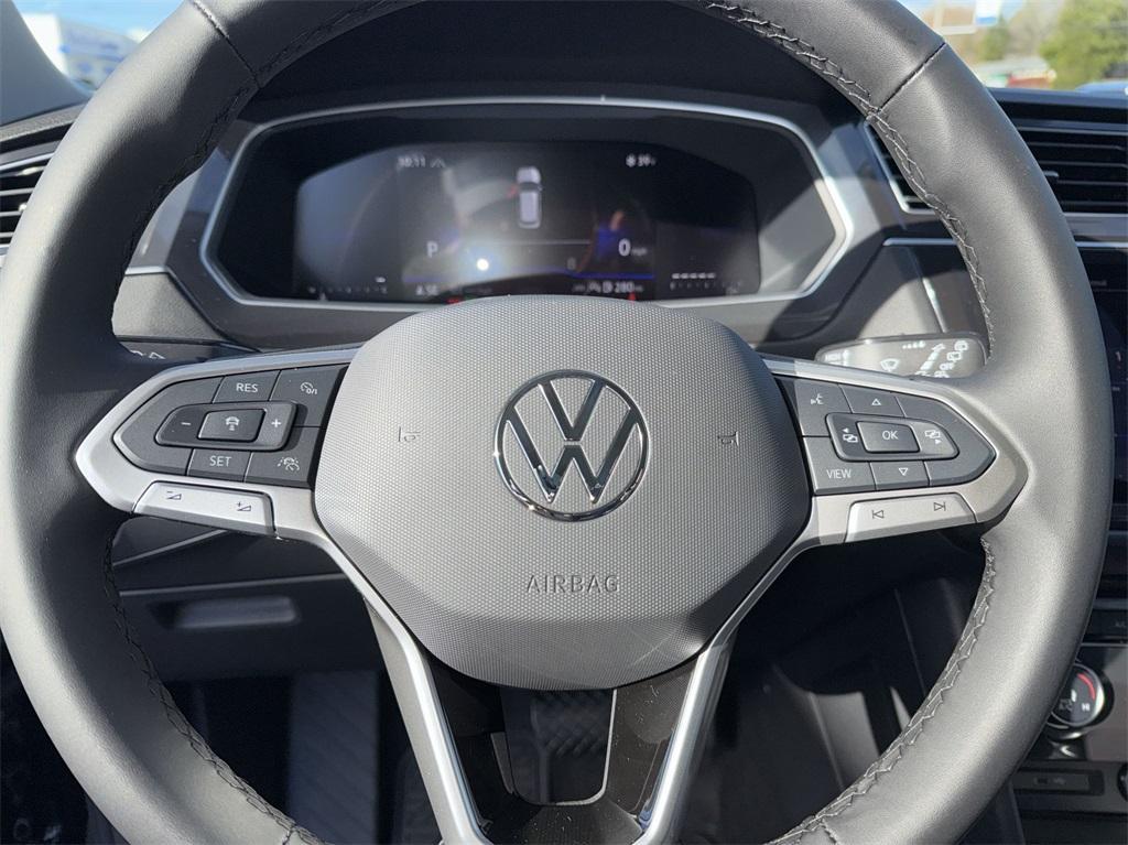 new 2024 Volkswagen Tiguan car, priced at $35,930