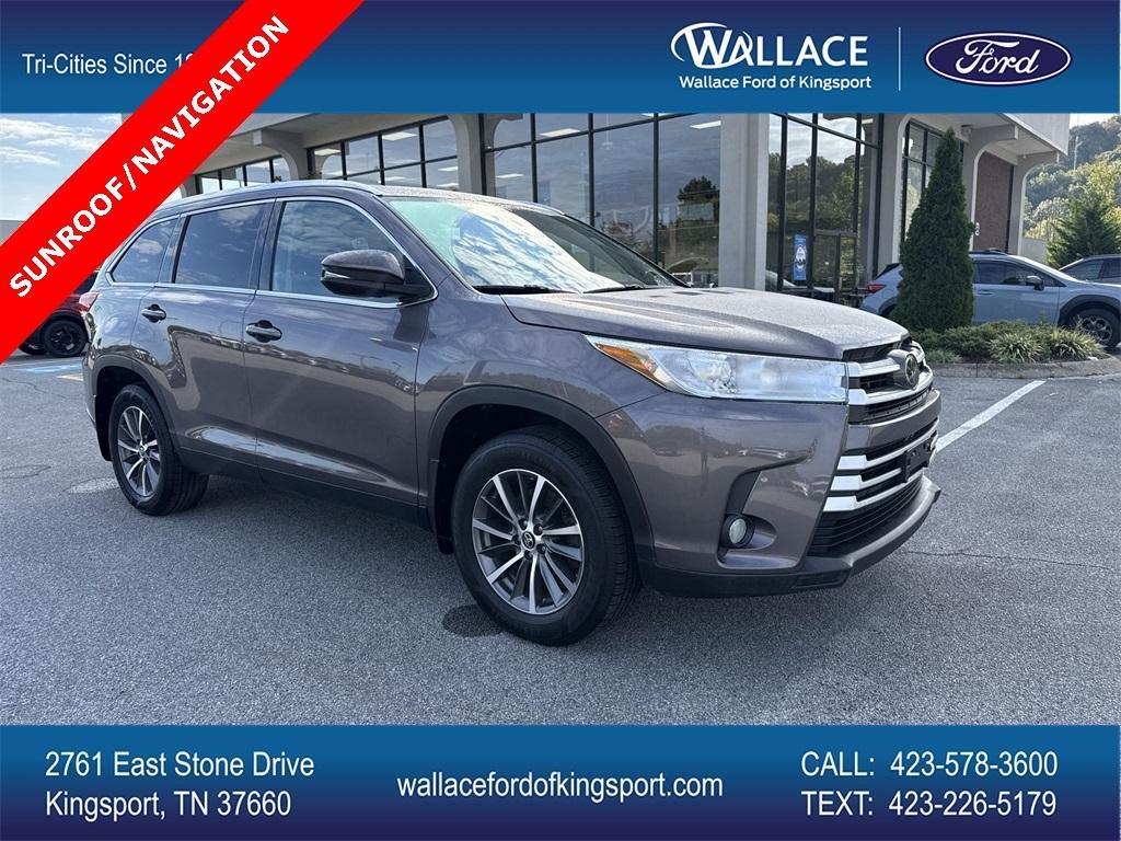 used 2019 Toyota Highlander car, priced at $28,900