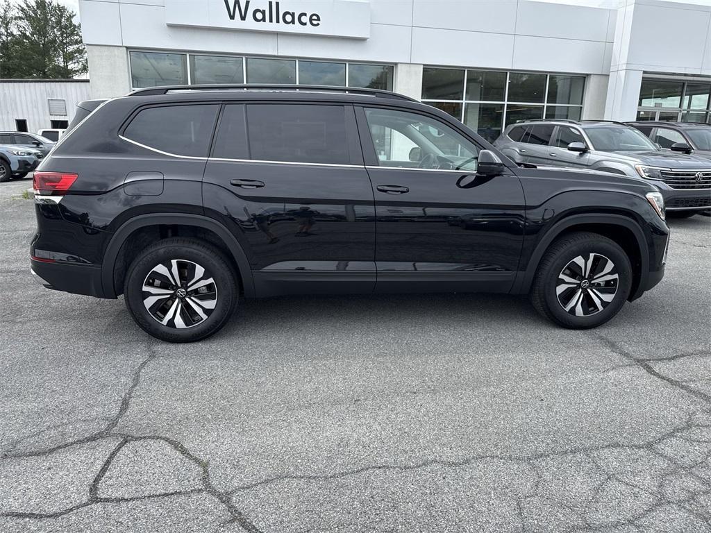 new 2025 Volkswagen Atlas car, priced at $40,100