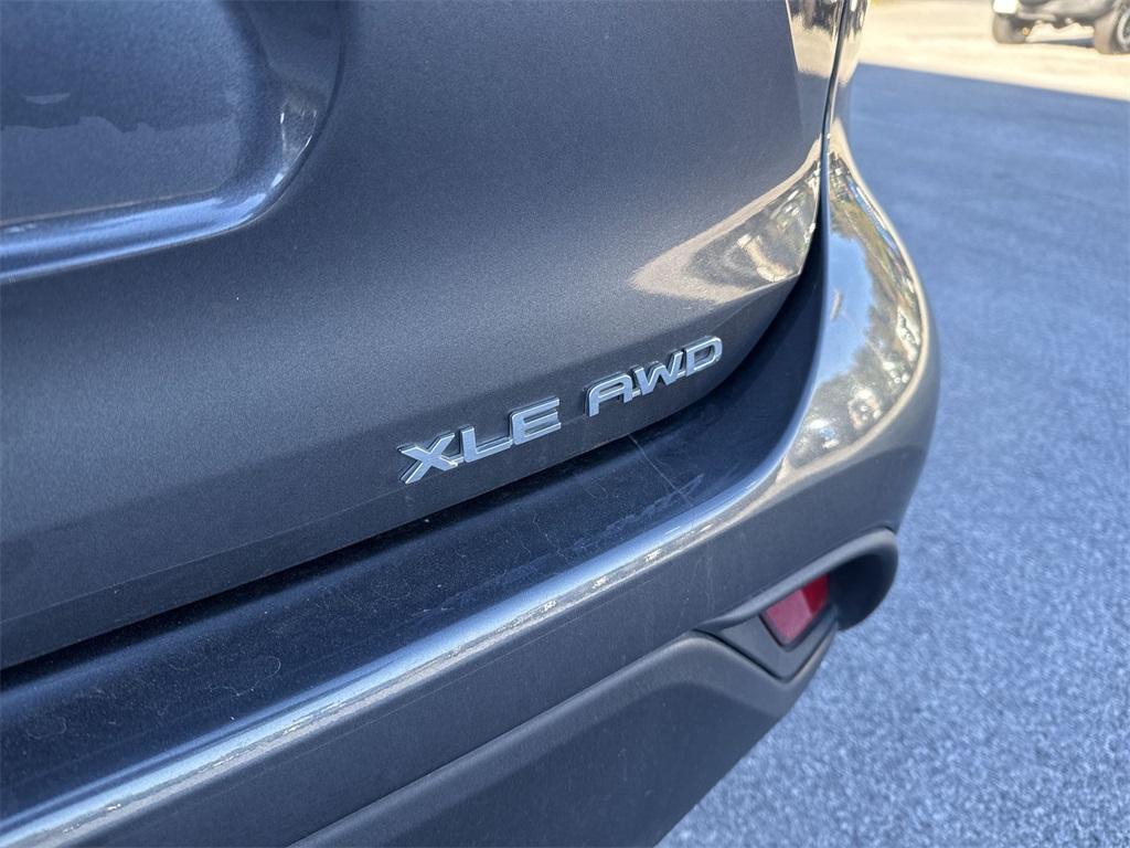 used 2022 Toyota Highlander car, priced at $36,950