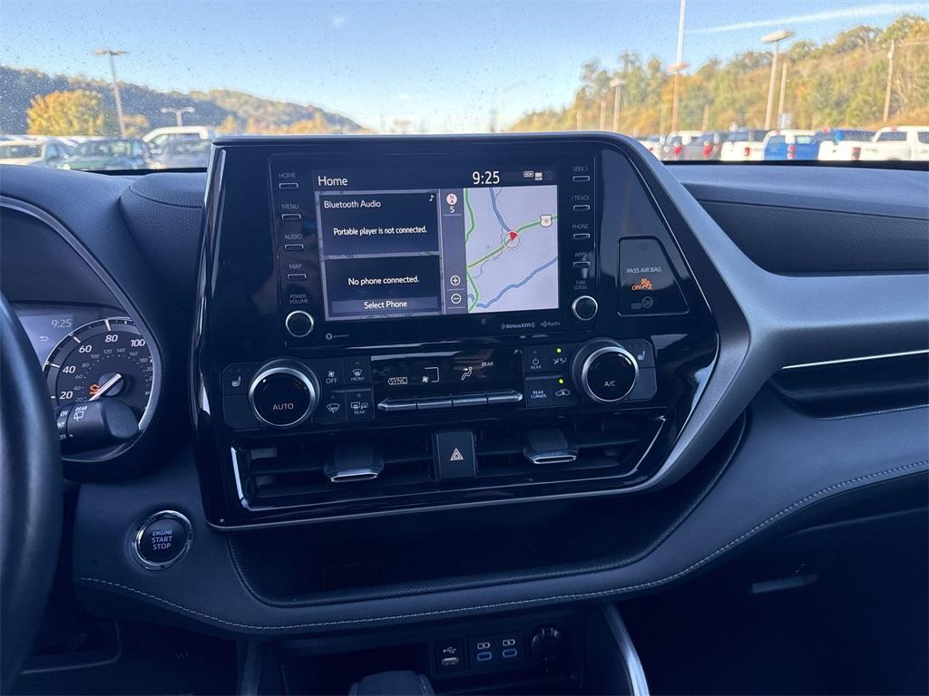 used 2022 Toyota Highlander car, priced at $36,950