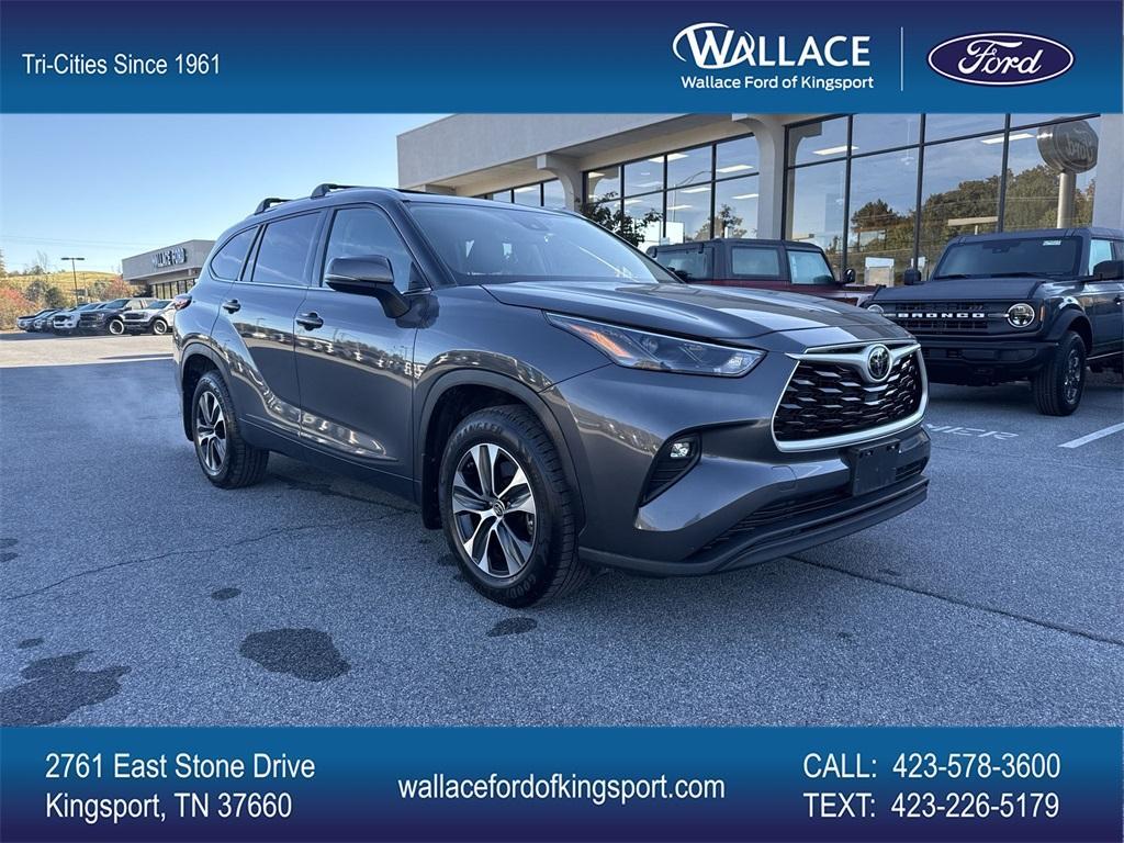 used 2022 Toyota Highlander car, priced at $36,950