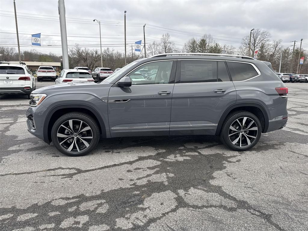 new 2025 Volkswagen Atlas car, priced at $56,015