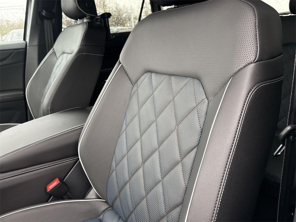 new 2026 Volkswagen Atlas Cross Sport car, priced at $56,452