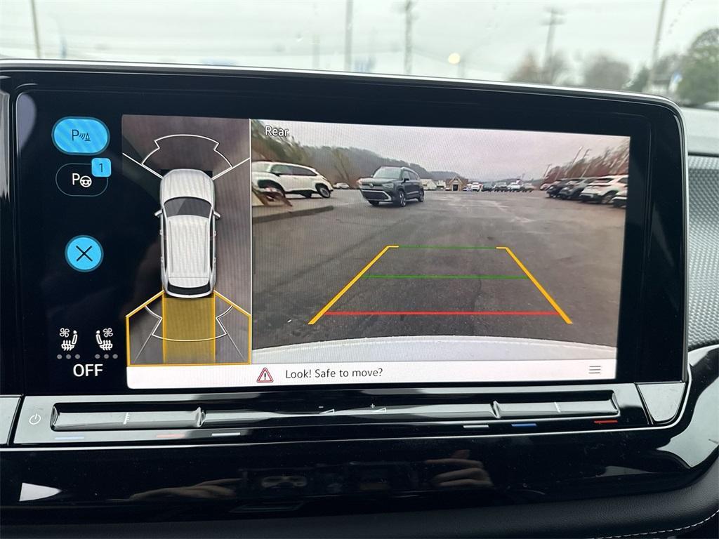 new 2026 Volkswagen Atlas Cross Sport car, priced at $56,561