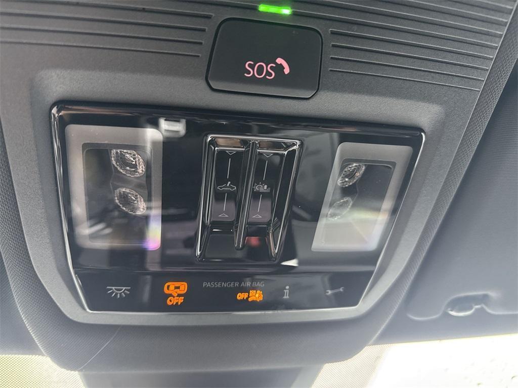 new 2026 Volkswagen Atlas Cross Sport car, priced at $56,561