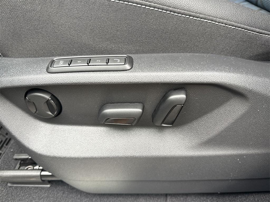 new 2026 Volkswagen Atlas Cross Sport car, priced at $56,561