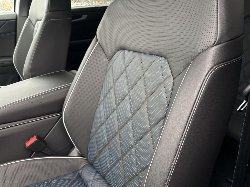 new 2026 Volkswagen Atlas Cross Sport car, priced at $56,561