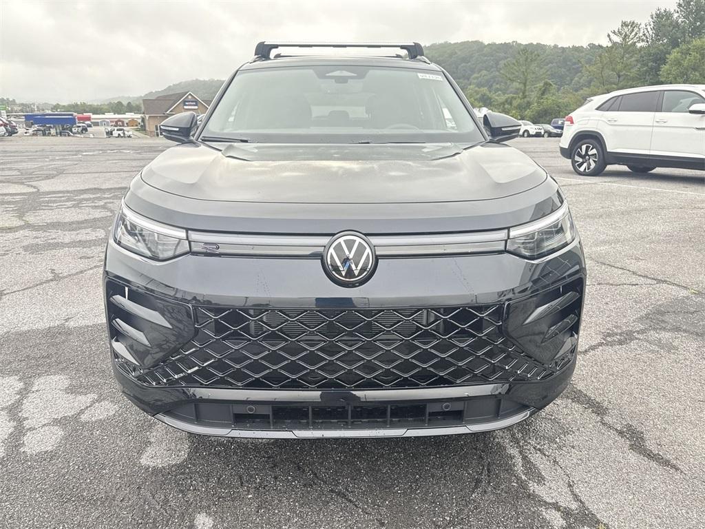 new 2025 Volkswagen Tiguan car, priced at $40,558