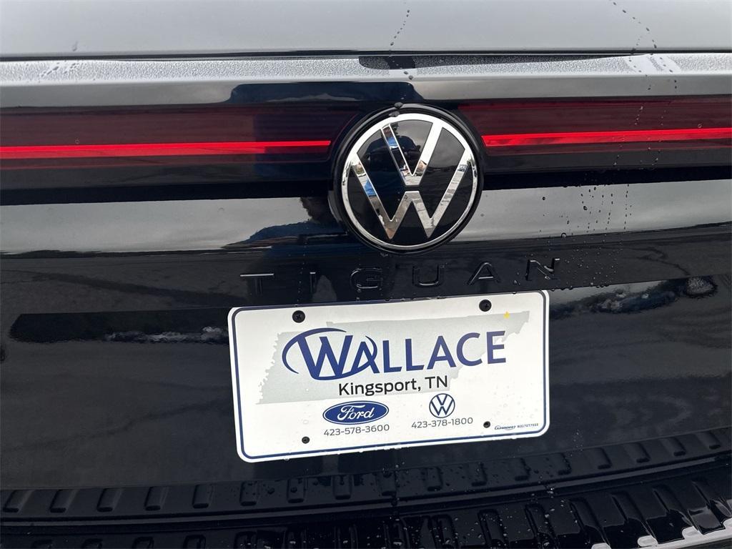 new 2025 Volkswagen Tiguan car, priced at $40,558