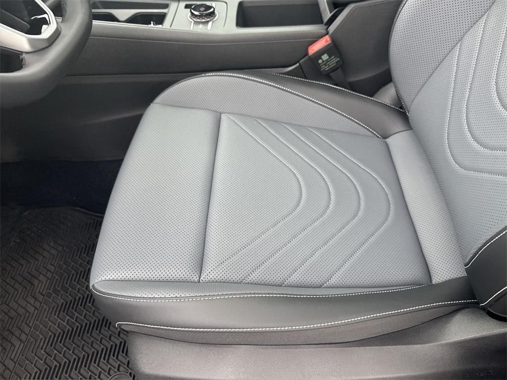 new 2025 Volkswagen Tiguan car, priced at $40,558
