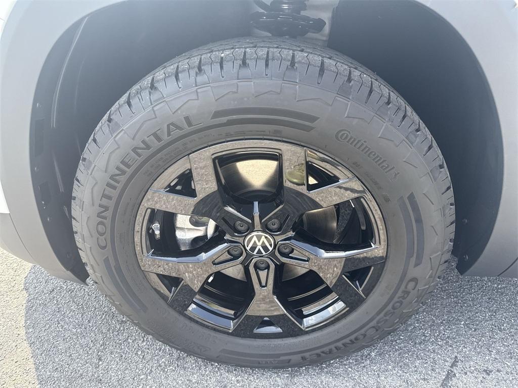 new 2025 Volkswagen Atlas car, priced at $49,565