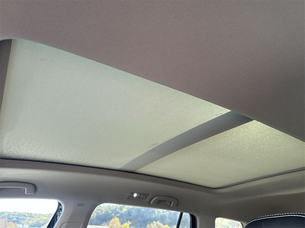 used 2023 Volkswagen Atlas car, priced at $36,250