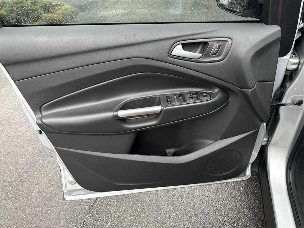 used 2019 Ford Escape car, priced at $13,900