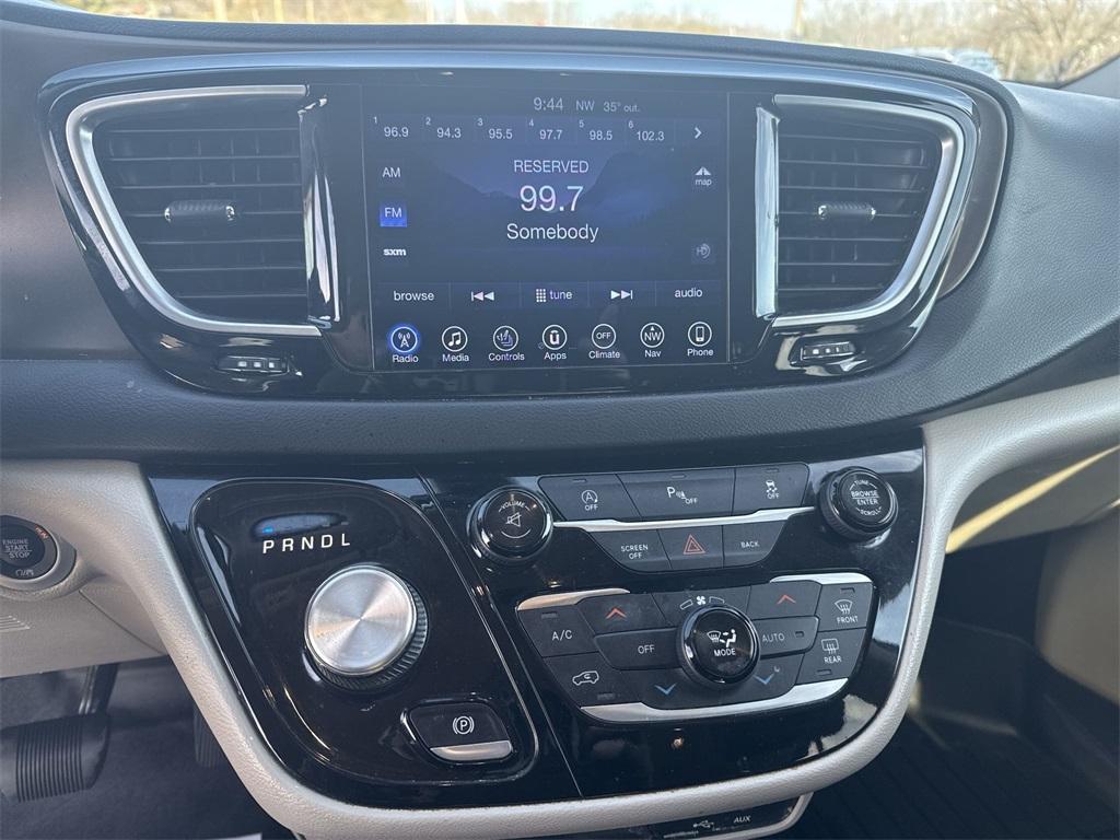 used 2017 Chrysler Pacifica car, priced at $13,900