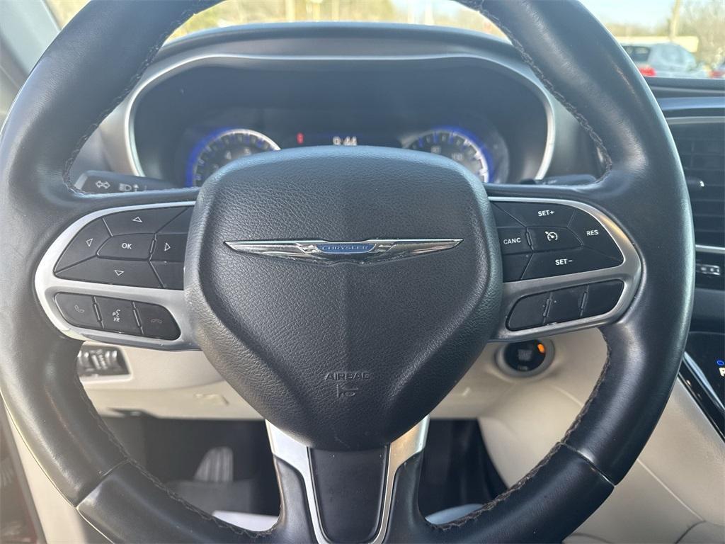 used 2017 Chrysler Pacifica car, priced at $13,900
