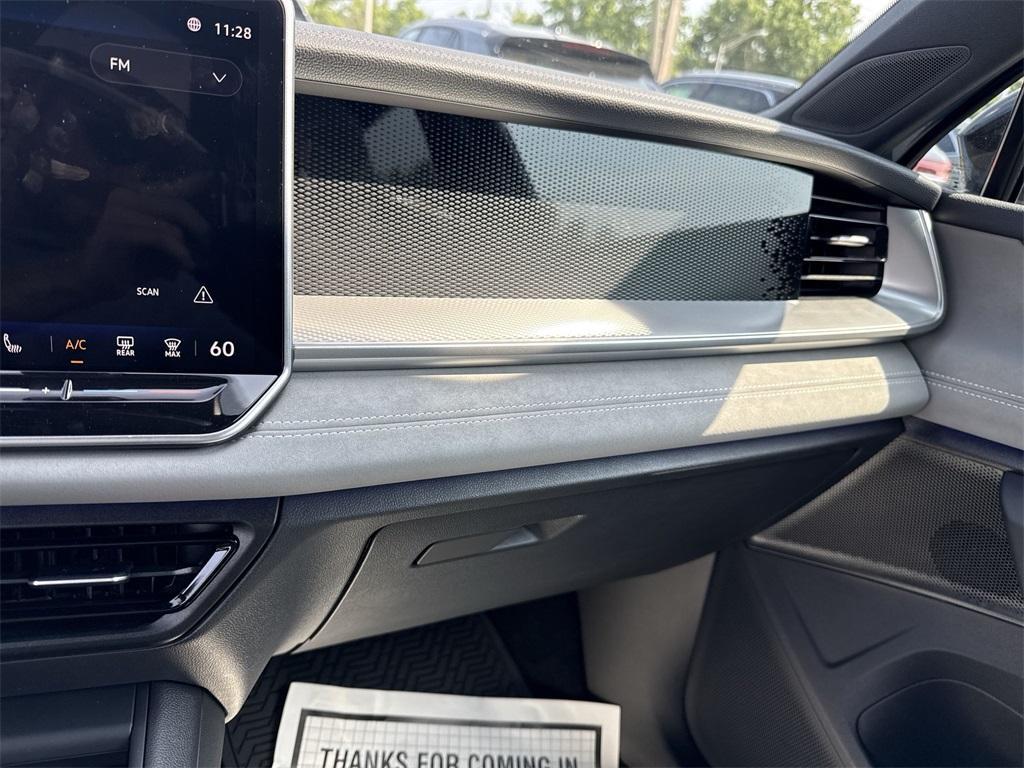 new 2025 Volkswagen Tiguan car, priced at $39,645
