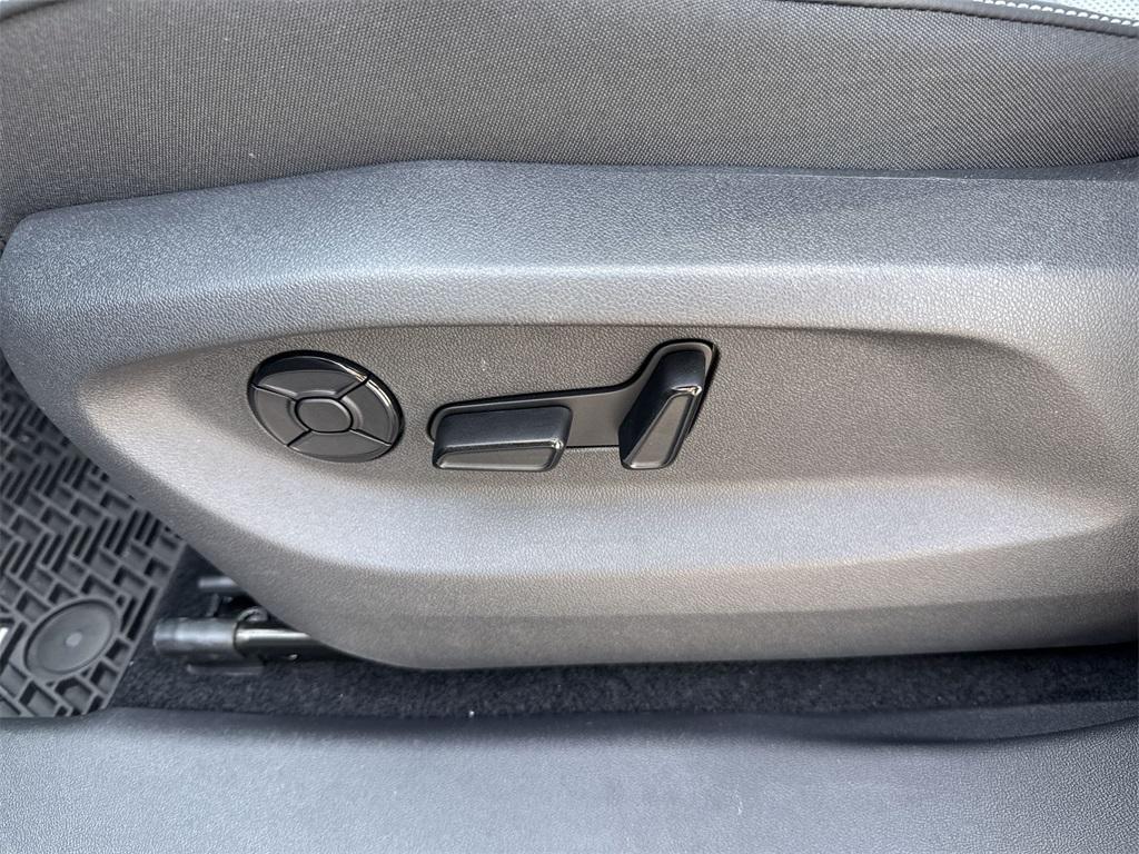 new 2025 Volkswagen Tiguan car, priced at $39,645