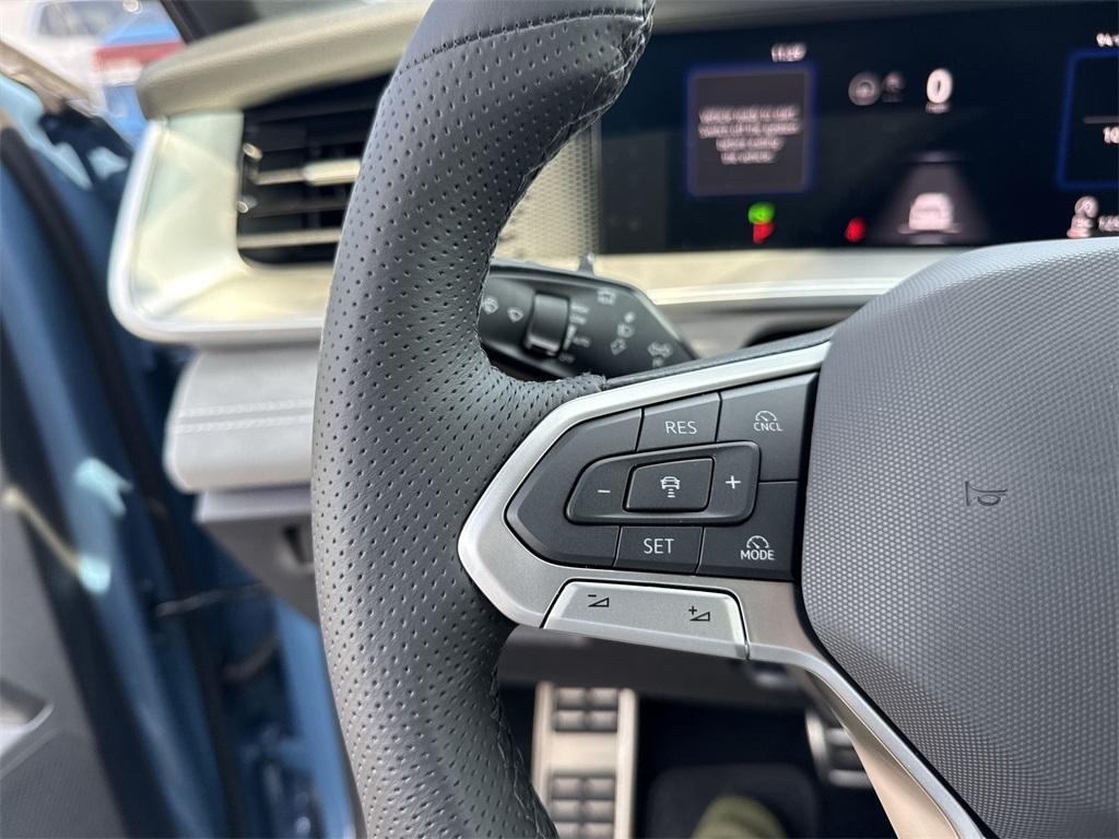 new 2025 Volkswagen Tiguan car, priced at $39,645