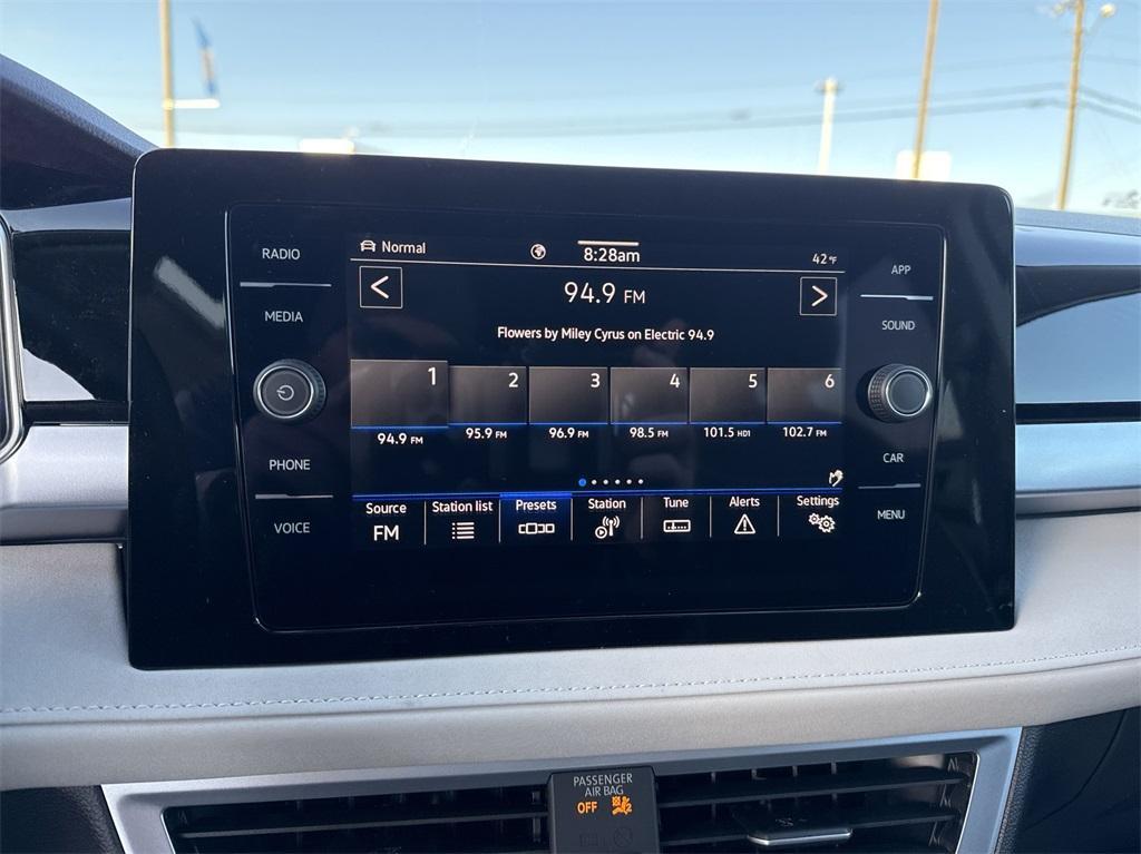 new 2025 Volkswagen Taos car, priced at $33,030