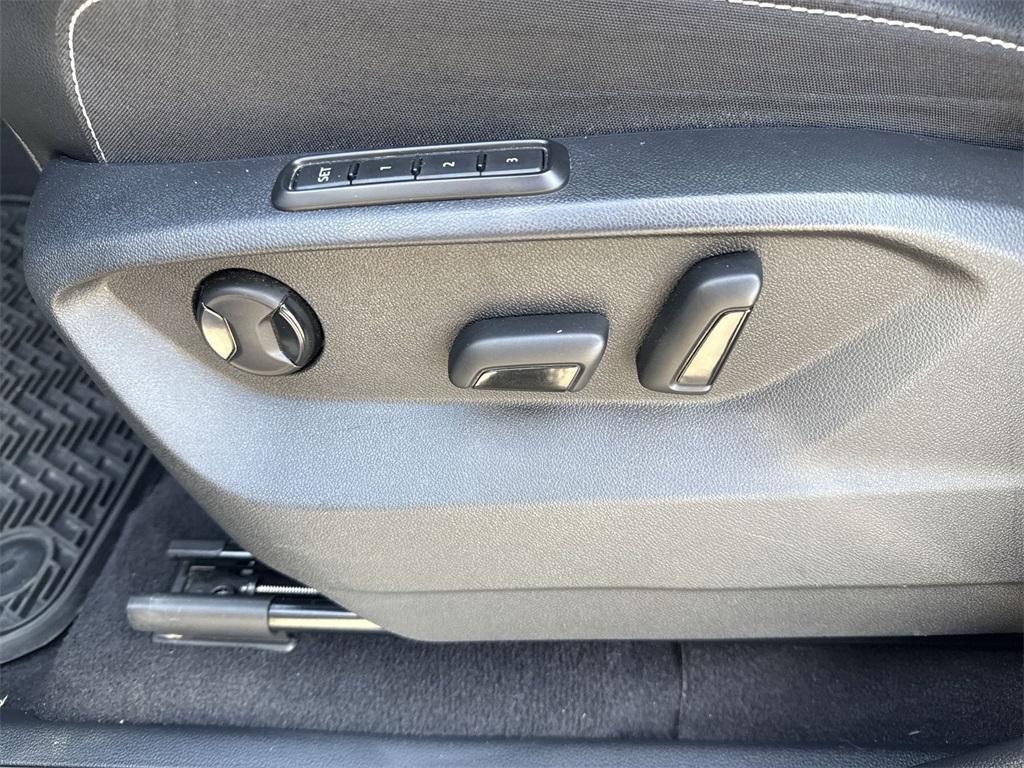 used 2021 Volkswagen Atlas Cross Sport car, priced at $27,500