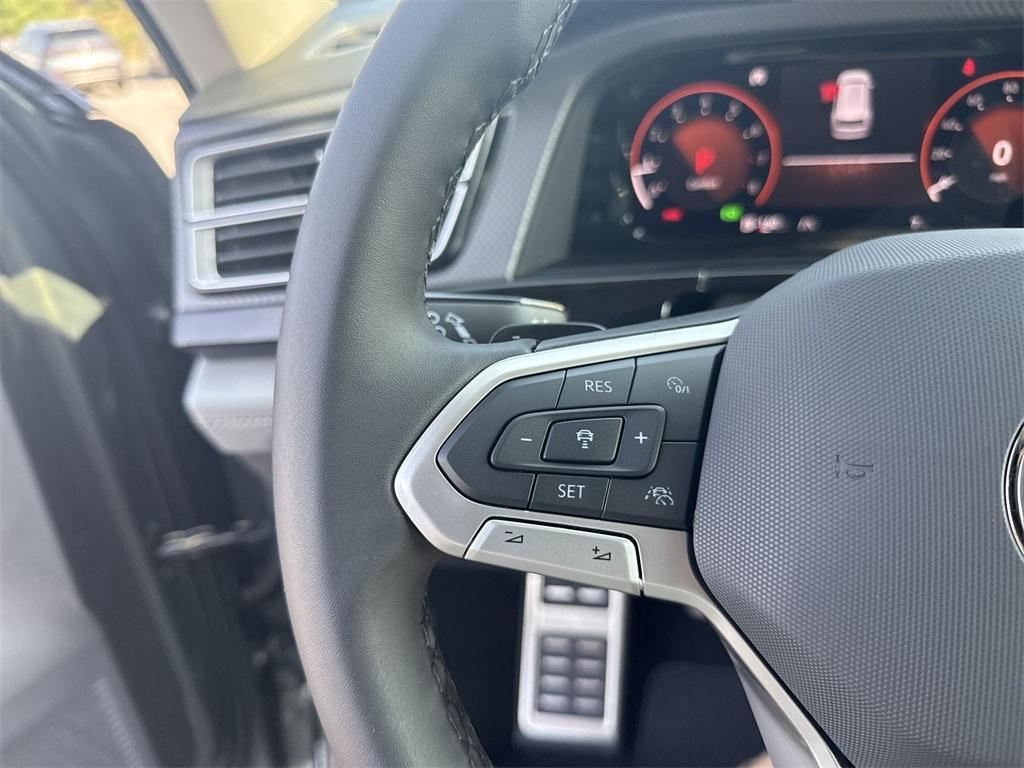 new 2025 Volkswagen Atlas car, priced at $48,947